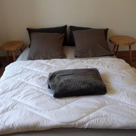 A 50 M De La Plage, Appartement De 35 M2 : Les Pieds Sales 布雷阿勒 外观 照片