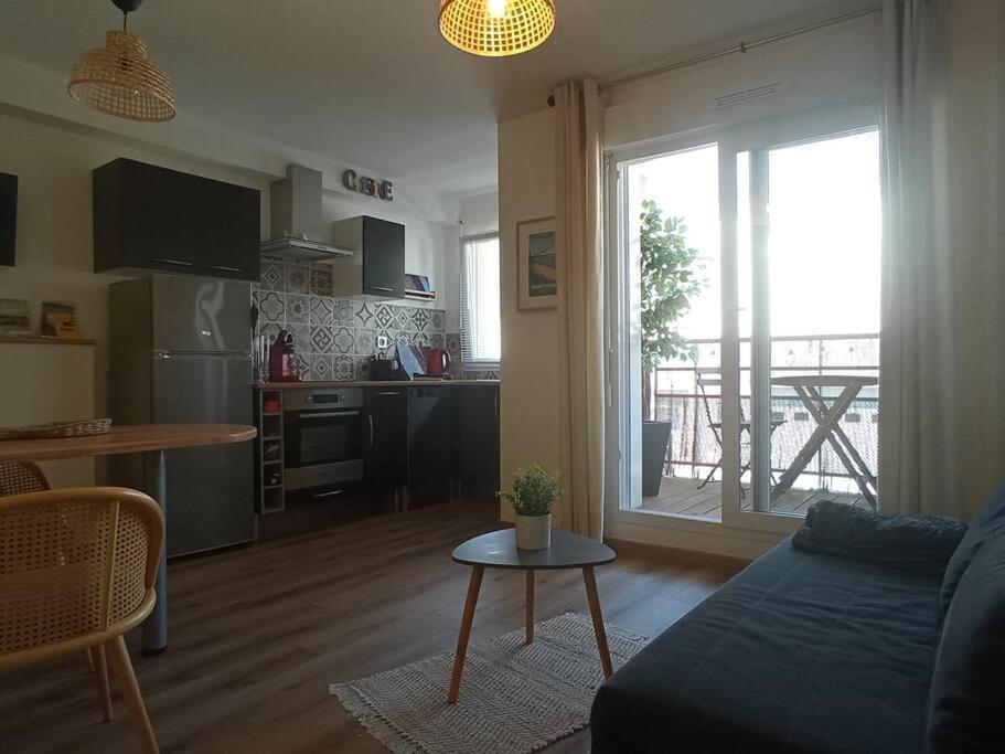 A 50 M De La Plage, Appartement De 35 M2 : Les Pieds Sales 布雷阿勒 外观 照片