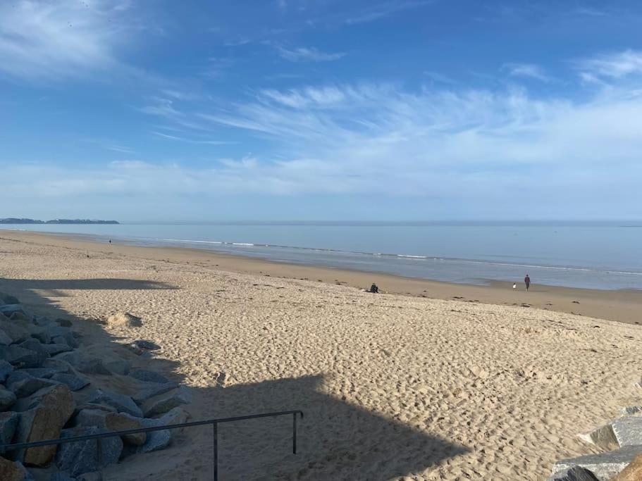A 50 M De La Plage, Appartement De 35 M2 : Les Pieds Sales 布雷阿勒 外观 照片